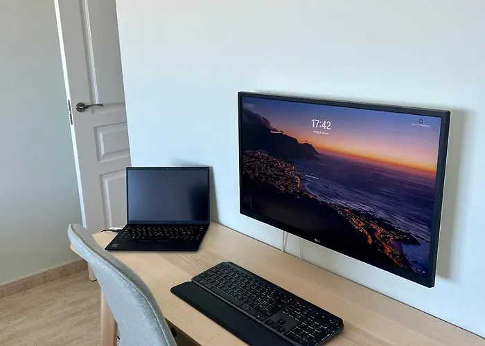 Lägenhet Newly Renovated & Fuengirola