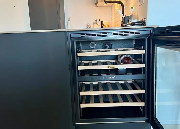 Newly Renovated & Lägenhet *