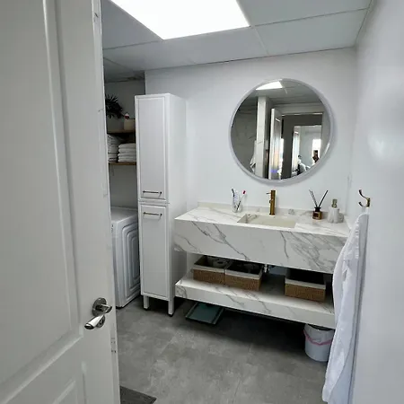 Newly Renovated & فوينخيرولا