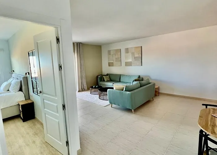 Newly Renovated & Appartement